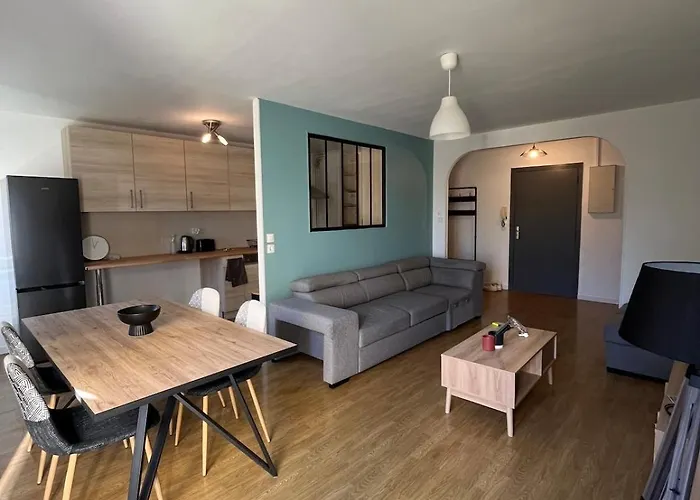 Апартаменты Luxe & Confort 4 Ch *